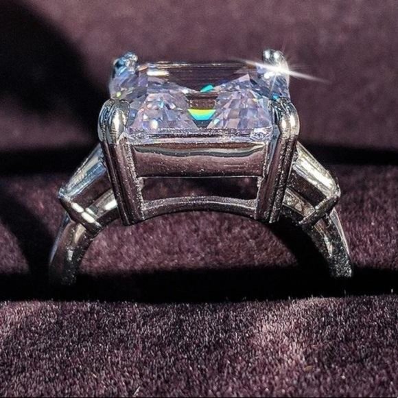 NEW Huge 9.5 Carat Asscher Diamond Wedding Ring - Picture 6 of 6